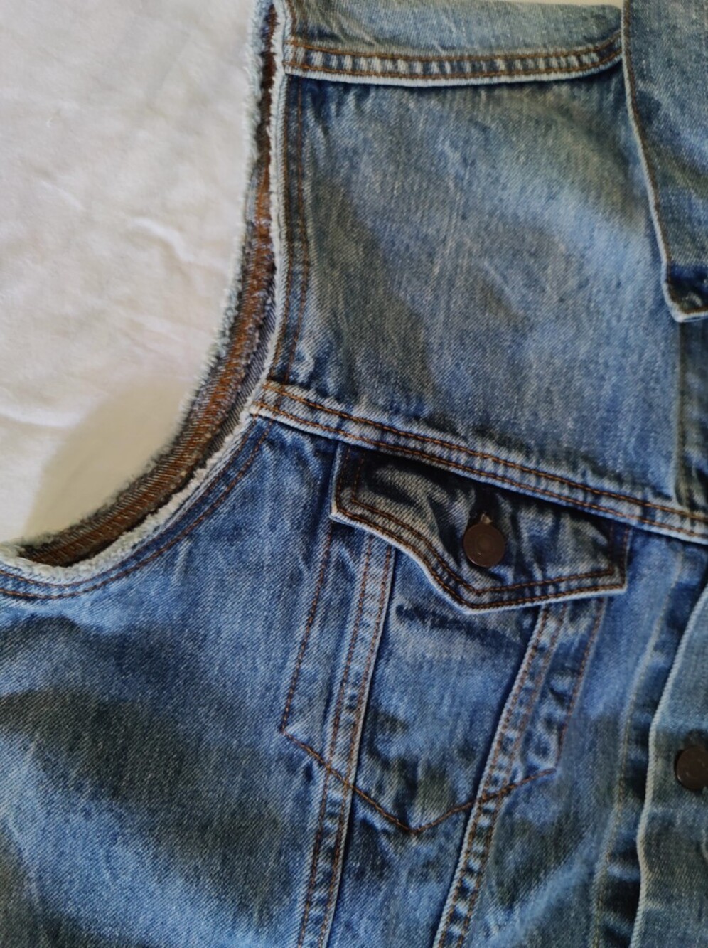 Levi's Trucker Blue Cotton Denim Vest, Size L - Picture 5 of 13
